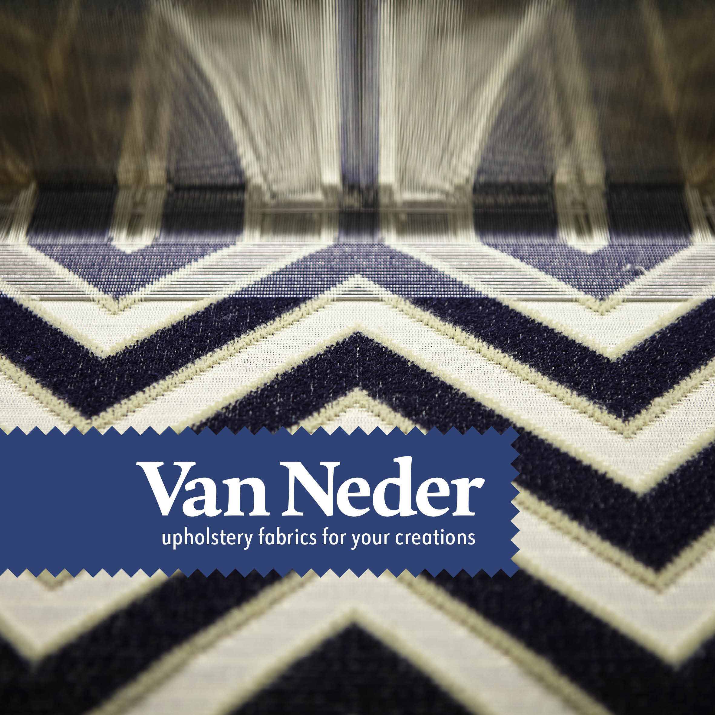 Een soort stof met een ticketje aan waar het logo van "Van Neder" zichtbaar is